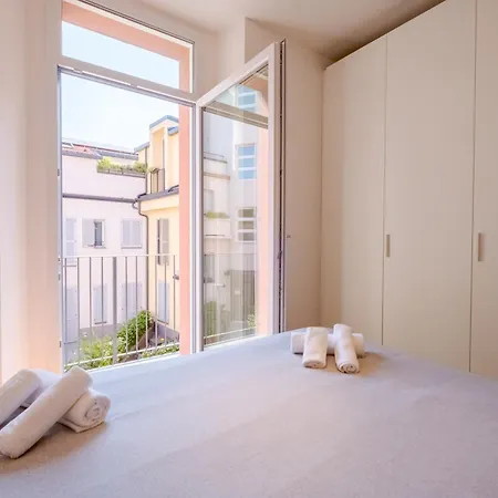 Essenza - Modern Comfort - In The Heart Of - 5min To Station - 10min To Dumo Apartamento *