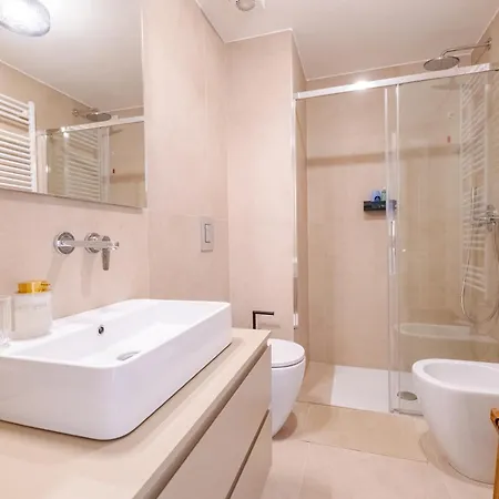 Essenza - Modern Comfort - In The Heart Of - 5min To Station - 10min To Dumo Apartamento Milão