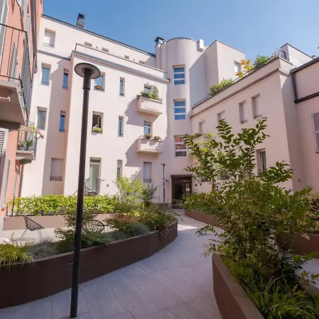 Essenza - Modern Comfort - In The Heart Of - 5min To Station - 10min To Dumo * Mediolan
